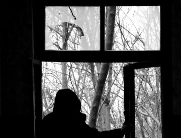 Dark Romance Man Window Fenster Dunkel